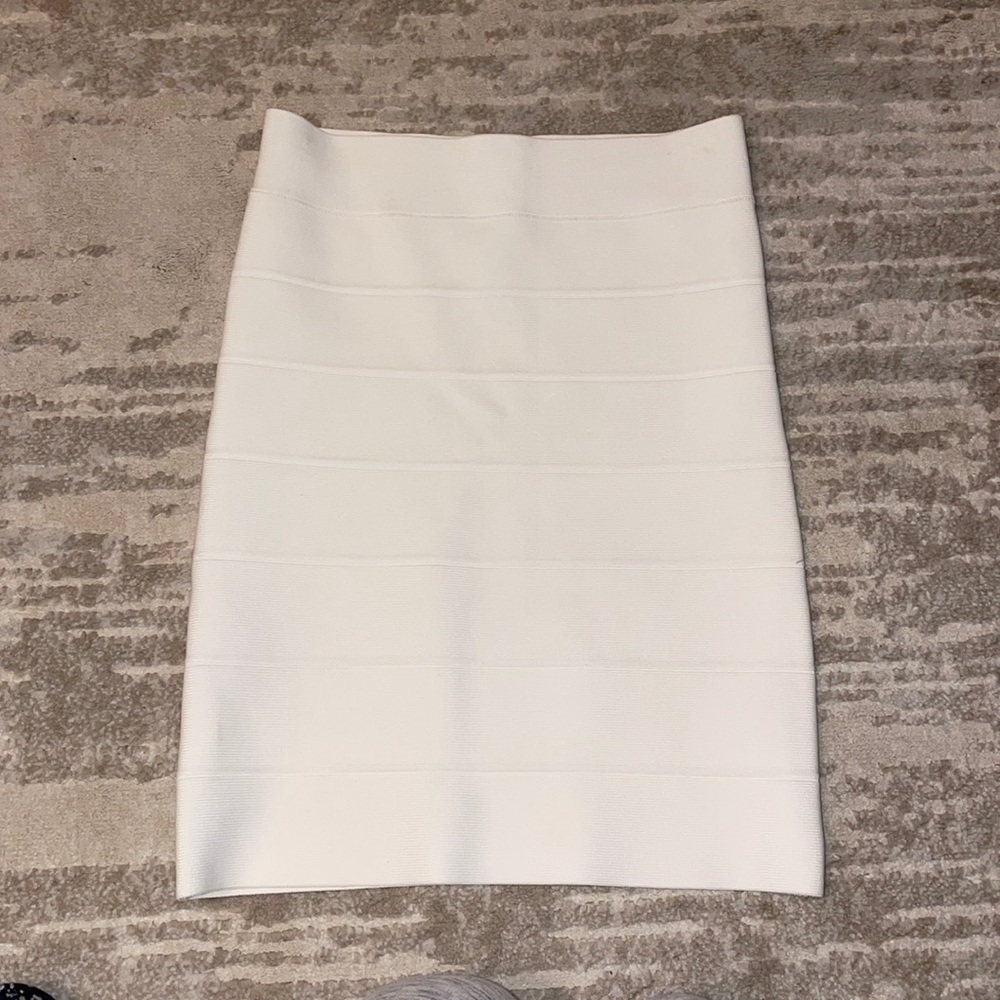 BCBG white mini skirt size XS